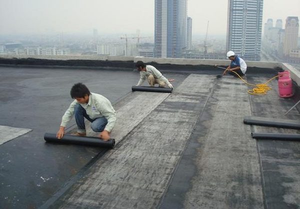 Kinh nghiệm chống thấm sàn mái sân thượng hay sàn vệ sinh bị nứt bằng kova hiệu quả nhất